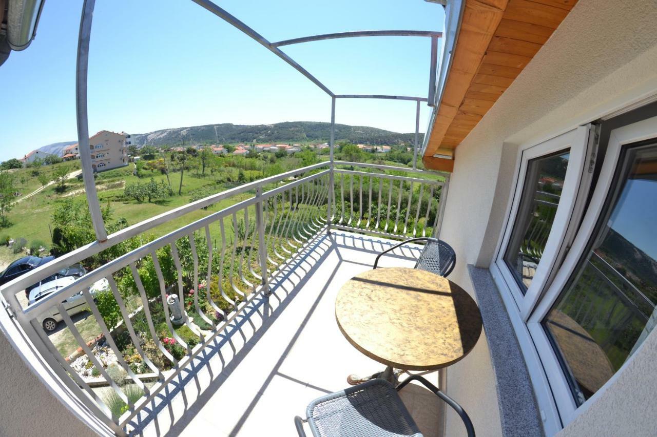 Villa Ester Lopar Exterior foto